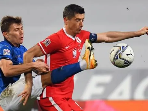 Lewandowski bế tắc, Ý bất bại qua mặt Hà Lan chiếm ngôi đầu bảng
