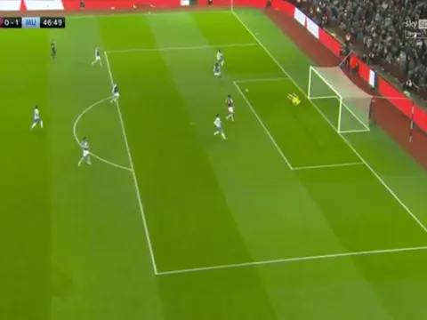 Anthony Elanga đá bay bàn thắng của Man Utd