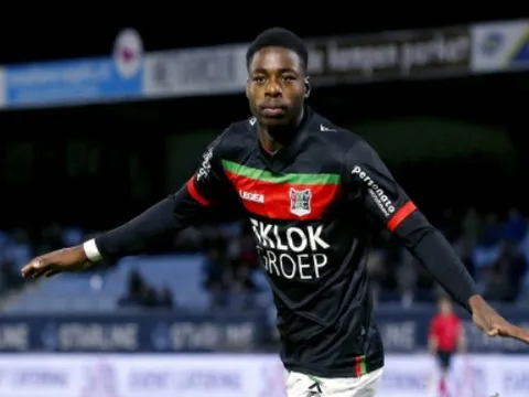 Trên đà bùng nổ, "truyền nhân Mbappe" mơ được chơi bóng cho Man Utd