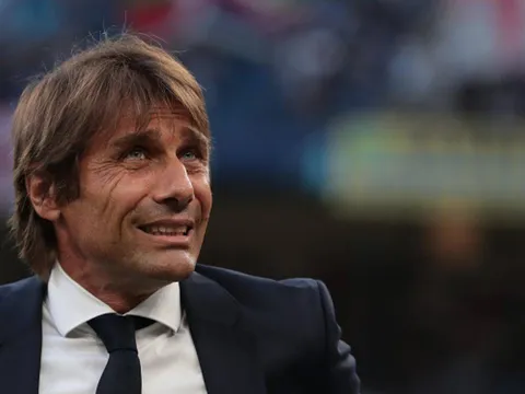 Khao khát Vidal, Conte vẫn gặp khó vì "người thừa" già nua