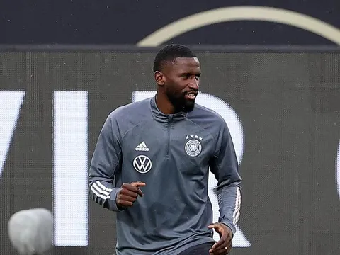 "Cậu ấy đã thử mọi cách để rời Chelsea Hè này"