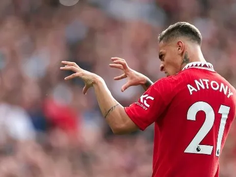 Antony lý giải màn ăn mừng trước Arsenal