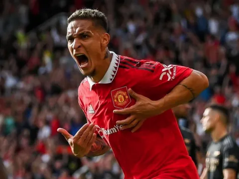 Antony tiết lộ sự khốc liệt ở Man Utd