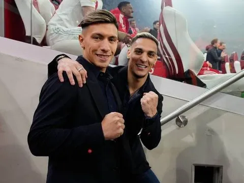 Antony và Martinez đã chỉ ra bản hợp đồng tiếp theo M.U cần mua