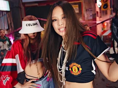 Áo Man United xuất hiện trong MV mới của BlackPink