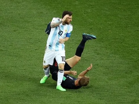 8 khoảnh khắc xấu xí nhất của Messi ở tuyển Argentina (P1)