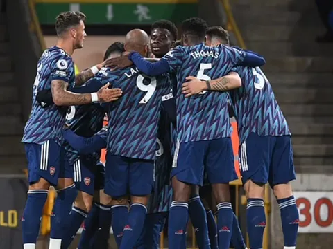 "Cờ đang đến tay Arsenal"