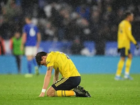Arsenal bị 'nhấn chìm' dễ dàng ra sao tại sân King Power?
