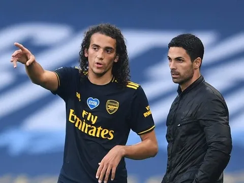 Tàn nhẫn với 'di sản' của Emery ở Arsenal, Arteta được ca ngợi hết lời