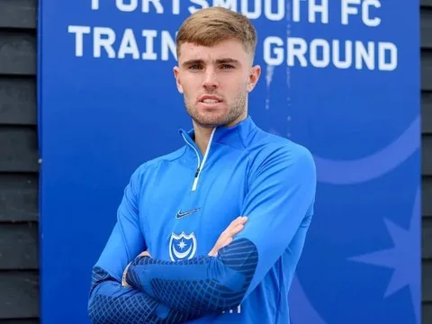 Arsenal chia tay hậu vệ 21 tuổi