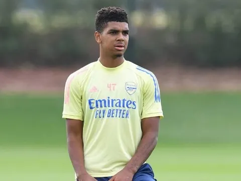 Arsenal chia tay tiền đạo 21 tuổi