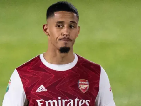 Arsenal chốt tương lai Saliba với động thái quan trọng