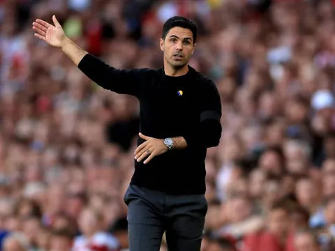 Arsenal có thể đón 2 tiền vệ hàng đầu Premier League trong tháng Một