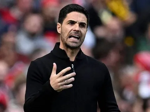 "Arsenal đã phản bội mô hình của họ"