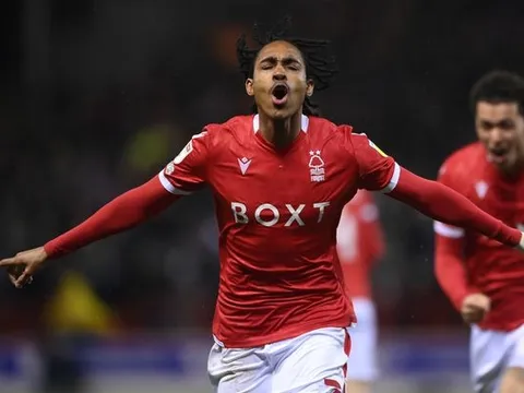 Arsenal đại chiến Tottenham vì sao Hạng Nhất