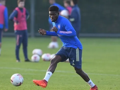 Arsenal đấu Leeds, Arteta xác nhận khả năng ra sân của Thomas Partey