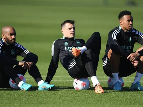 Thủ lĩnh ra tay, Arsenal đón cú hích và bầu không khí trên sân tập