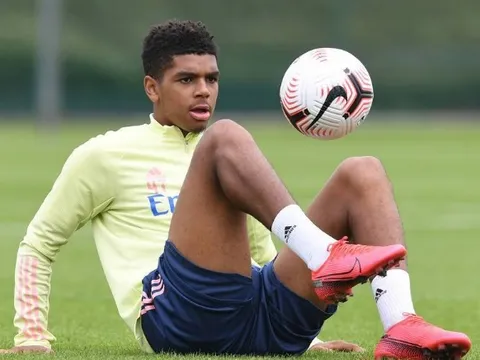Arsenal đón đồng môn Saka trở lại sau thời gian cho mượn