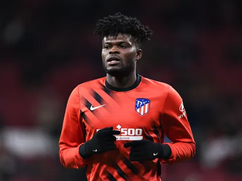Arsenal đụng độ đối thủ đáng gờm trong thương vụ Thomas Partey
