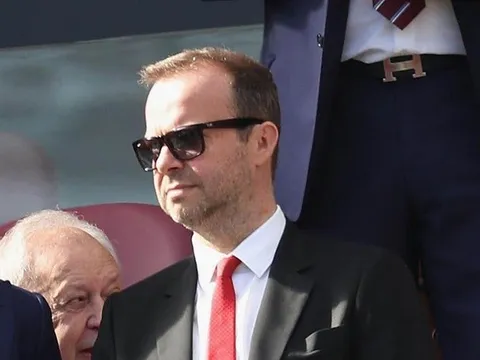 Tuyên chiến Ed Woodward, Arsenal tính 'hút máu' Man Utd với kế hoạch gây sốc