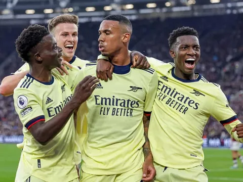 Owen và 2 chuyên gia đồng ý kết cục trận Arsenal vs Leeds