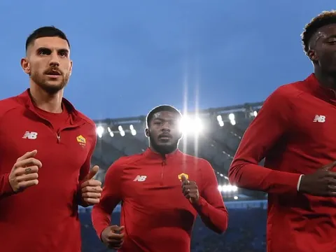 Vì ngôi sao M.U, Roma từ chối mua đứt Maitland-Niles