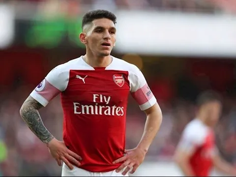 Arsenal muốn đổi người với Juventus