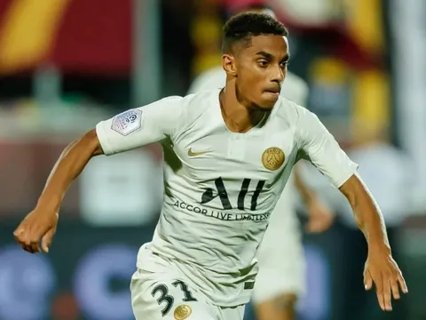 Arsenal nhắm sao PSG thay thế Soares?