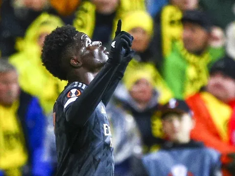 Arsenal nhờ thần may mắn giải quyết Bodo/Glimt
