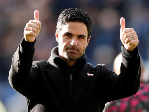 Arsenal rút gọn danh sách 2 tiền đạo cần chiêu mộ