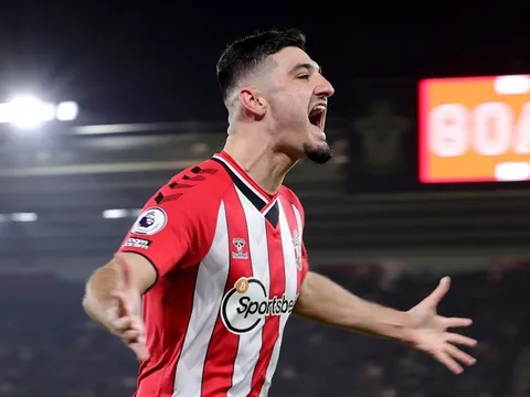 Arsenal sẵn sàng ký HĐ với sao Chelsea biến Maguire thành gã hề