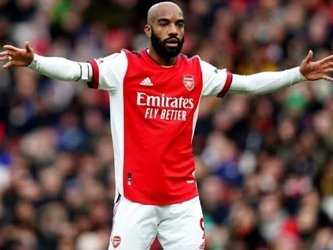 Arsenal sẽ hối hận nếu để Lacazette ra đi