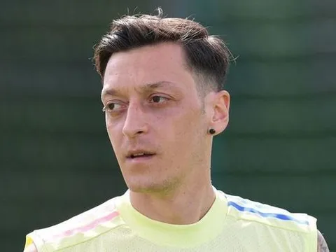 Từ chối đề nghị khủng, Mesut Ozil chốt luôn tương lai tại Arsenal