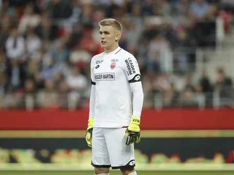 SỐC! 'Chưa trải sự đời', mục tiêu Arsenal chửi Wenger là 'gã ngu ngốc'