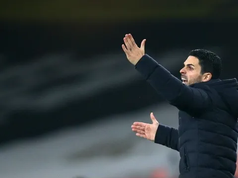 Arsenal vắng "quái thú" ngày tái đấu Rapid Wien