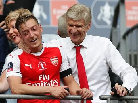 Ozil thất sủng tại Arsenal, Wenger lập tức lên tiếng