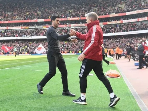 Học trò gọi Arteta là "kẻ kỳ quặc"