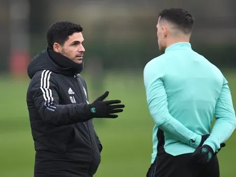 Arteta đã đúng khi phớt lờ Jamie Carragher