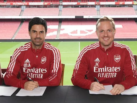 CHÍNH THỨC! Arteta gia hạn với Arsenal