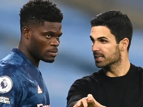 Arteta lý giải việc rút Partey khỏi sân trong hiệp 2 trận Olympiacos