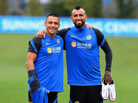 Arturo Vidal tái ngộ cựu sao Man Utd trong buổi tập đầu tiên ở Inter Milan