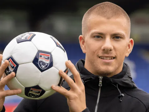 Chia tay Arsenal, tài năng 20 tuổi được bầu chọn xuất sắc nhất tháng