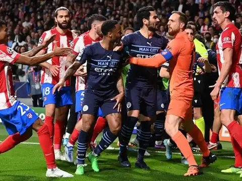 Atletico gây phản cảm vì những trò tiểu xảo lên Man City