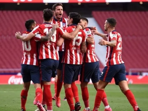 Atletico thẳng tiến về đích: "Món quà" khiến Barcelona bẽ mặt!