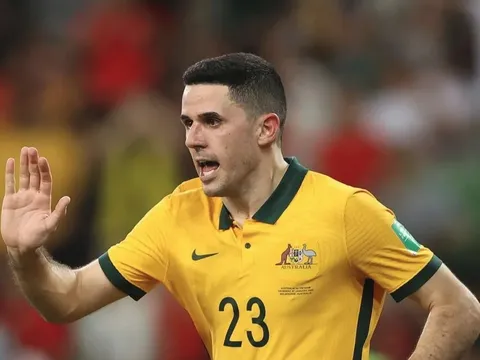 HLV tuyển Australia: 'Chúng tôi có chút vụng về trong hiệp 2'