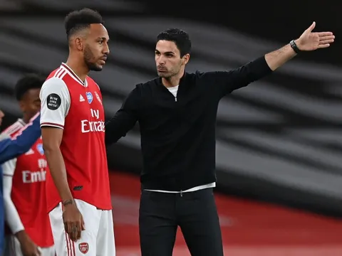 Arsenal tiết kiệm 27 triệu bảng khi ‘tặng’ Aubameyang cho Barca