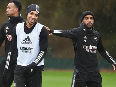 Aubameyang khiến NHM Arsenal ấm lòng trước trận đấu với Olympiakos