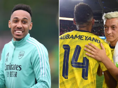 Aubameyang chia tay Arsenal, Ozil lập tức lên tiếng