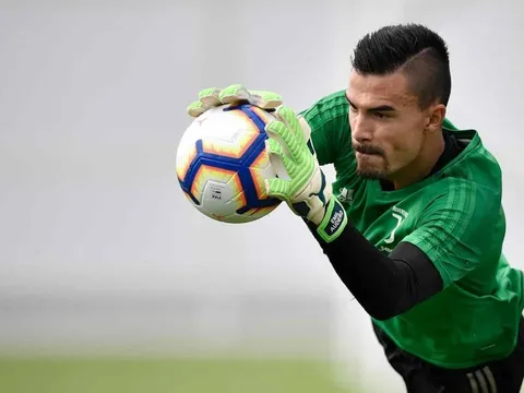 Tuyển Indonesia chờ lời đồng ý nhập tịch của cựu thủ môn Juventus