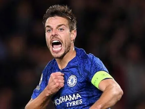 Neil Warnock: 'Đến Chelsea đúng lúc, cậu ấy quá may mắn'